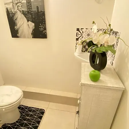 Bel Apt Avec Veranda Place General De Gaulle By Weekome Апартаменты *