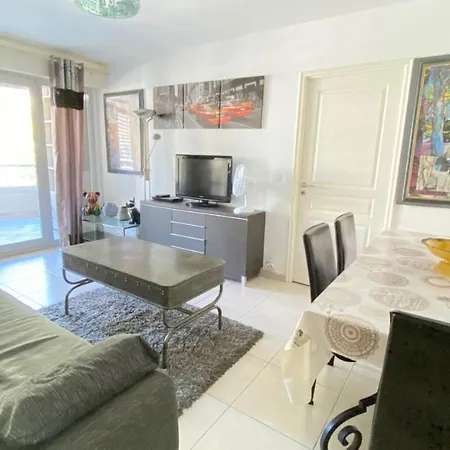 Апартаменты Bel Apt Avec Veranda Place General De Gaulle By Weekome